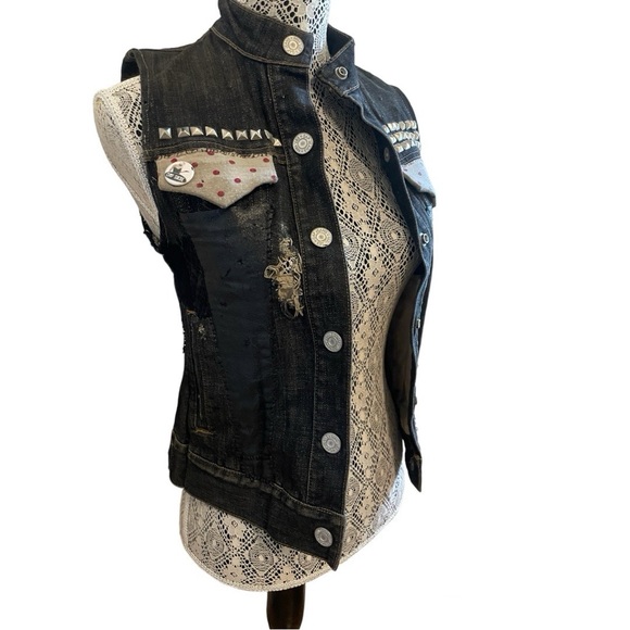 DIY distressed puck rock jean vest size small - Picture 2 of 10
